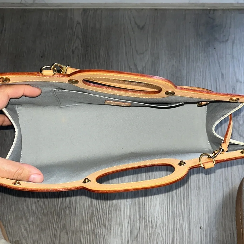 Authentic LOUIS VUITTON DUNE MONOGRAM VERNIS ROXBURY​ - Picture 7 of 10